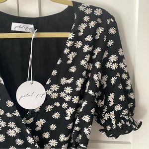 Petal & Pup “Kassidy” Floral Wrap Dress, Size 8, NWT